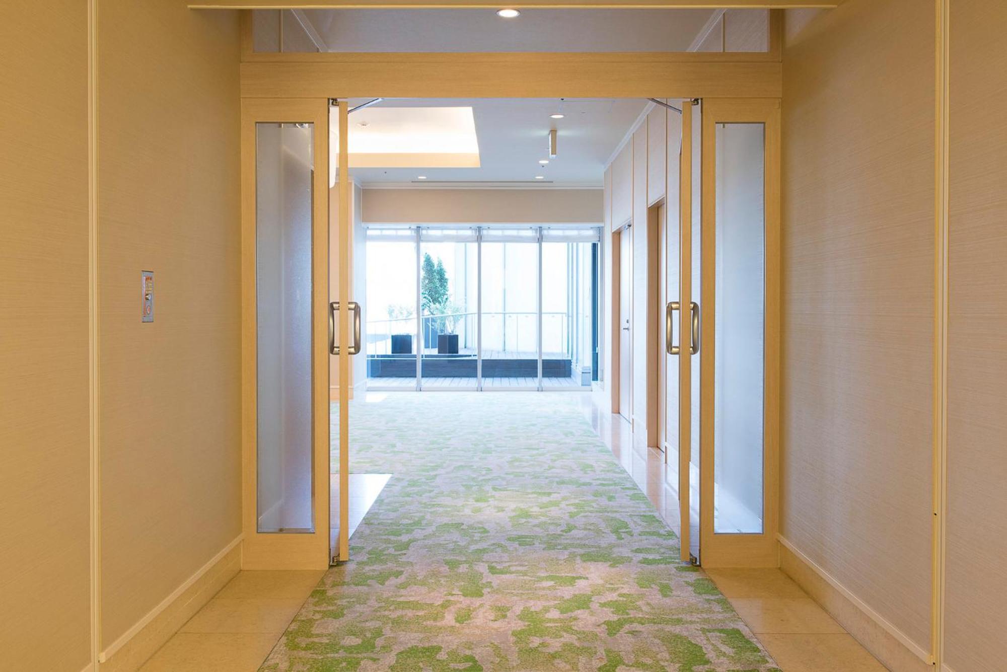Отель Ana Crowne Plaza Okayama By Ihg Экстерьер фото
