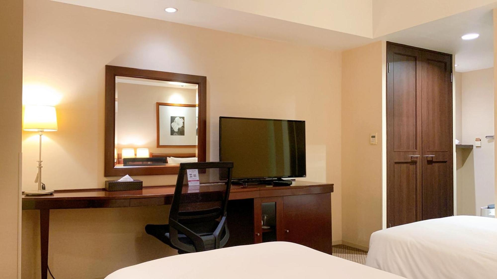 Отель Ana Crowne Plaza Okayama By Ihg Экстерьер фото